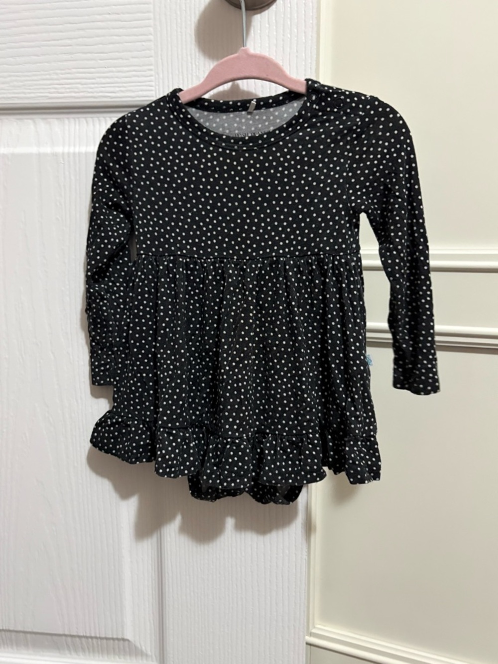 Posh Peanut Black and White Polka Dot Infant Dress Onesie - 6/12 Months